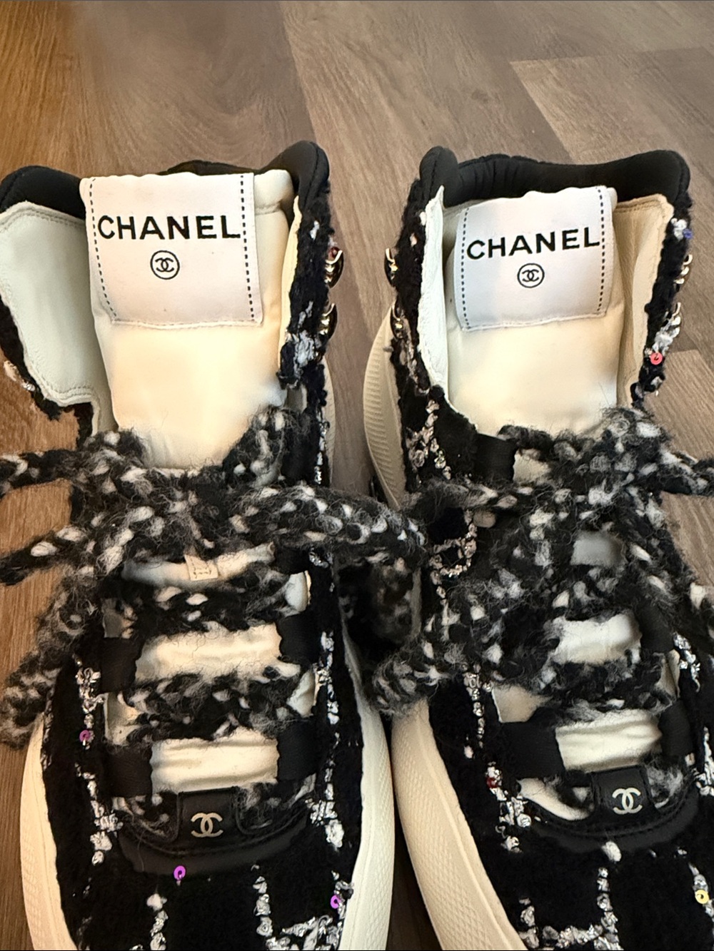 CHANEL Black and White Tweed Kids High-Top Sneakers - Picture 5 of 5